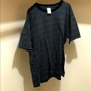 Black and gray stripped t-shirt.